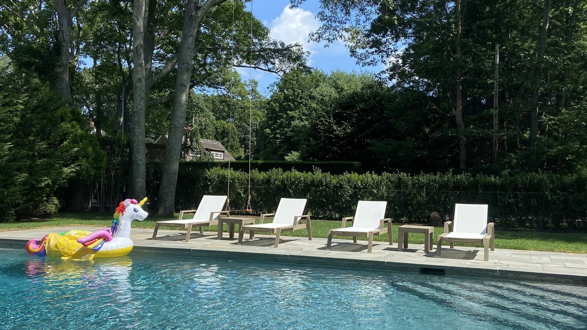 Wainscott Cottage | Renovated Beach-Lovers Cottage with Pool/South of the Highway