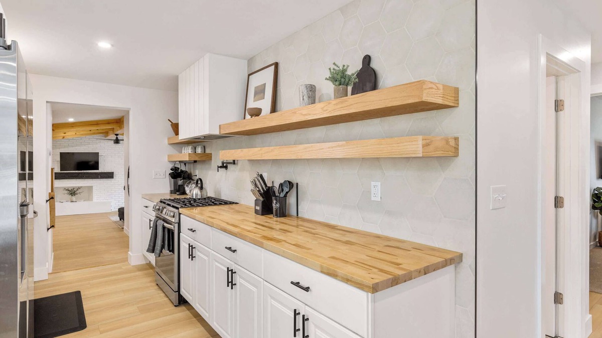 Farmington Hills House | Renovated, Bright & Spacious Farmington Retreat!