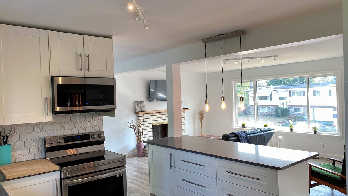 Chilliwack Proper Village West House | Renovated & Central 3 Bed + 2 Bath