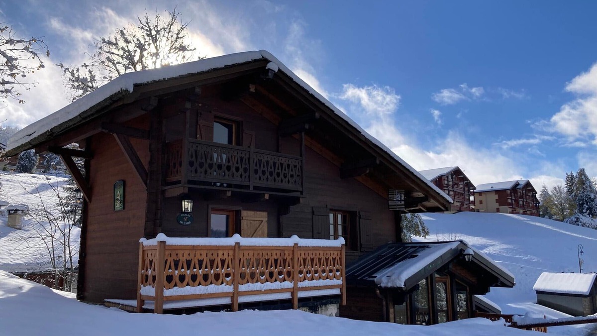 Crest-Voland Ski Chalet | Renovated chalet for 2-4, terraces, Mont Charvin view