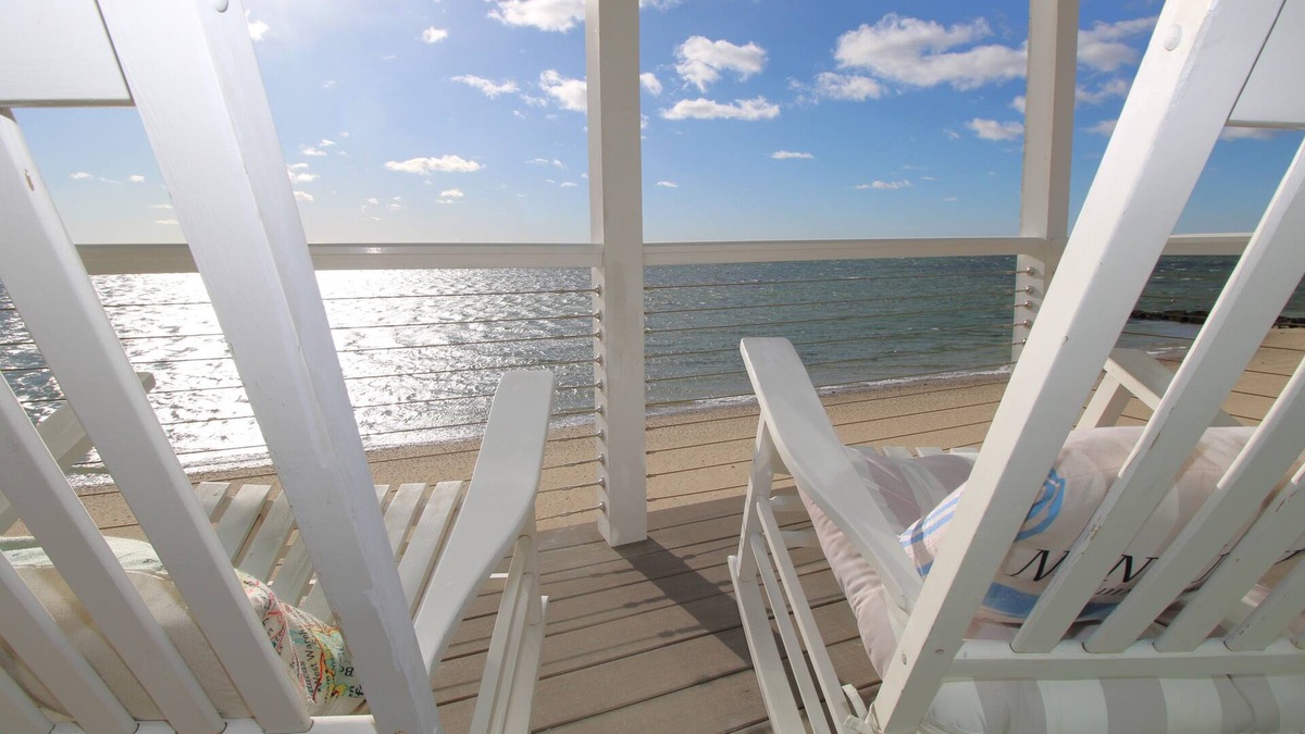 Cape Cod House | Renovated Coastal Beach Front Home On Cape Cod Bay (2391)