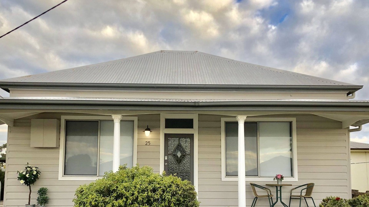 Aberdare House | Renovated Cottage @ The Wines Aberdare Hunter Valley Entire House
