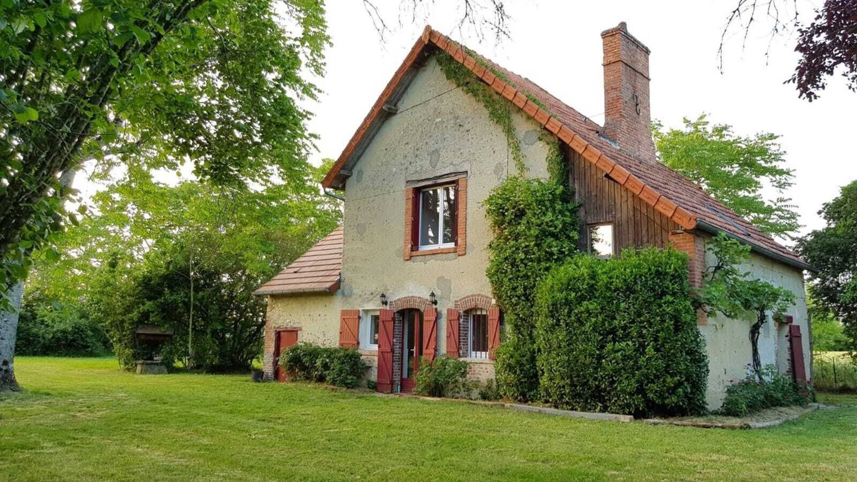 Saint-Eloy-de-Gy House | Renovated country house, 8 km from Bourges, all comforts