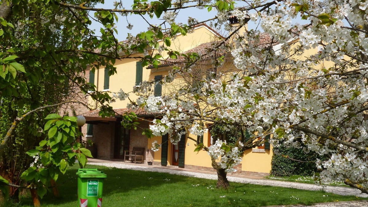 Bagnolo di Po House | Renovated country house with 3 bedrooms, for 5 people.