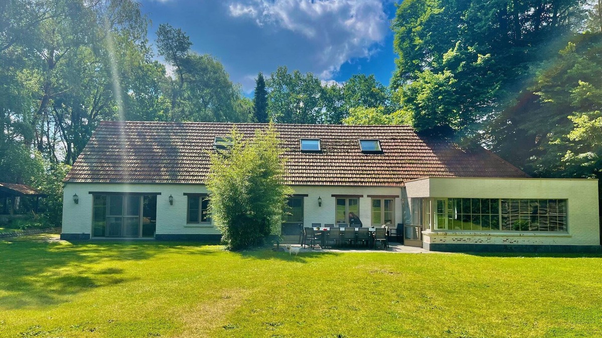 Meir Other | Renovated farm with heated pool