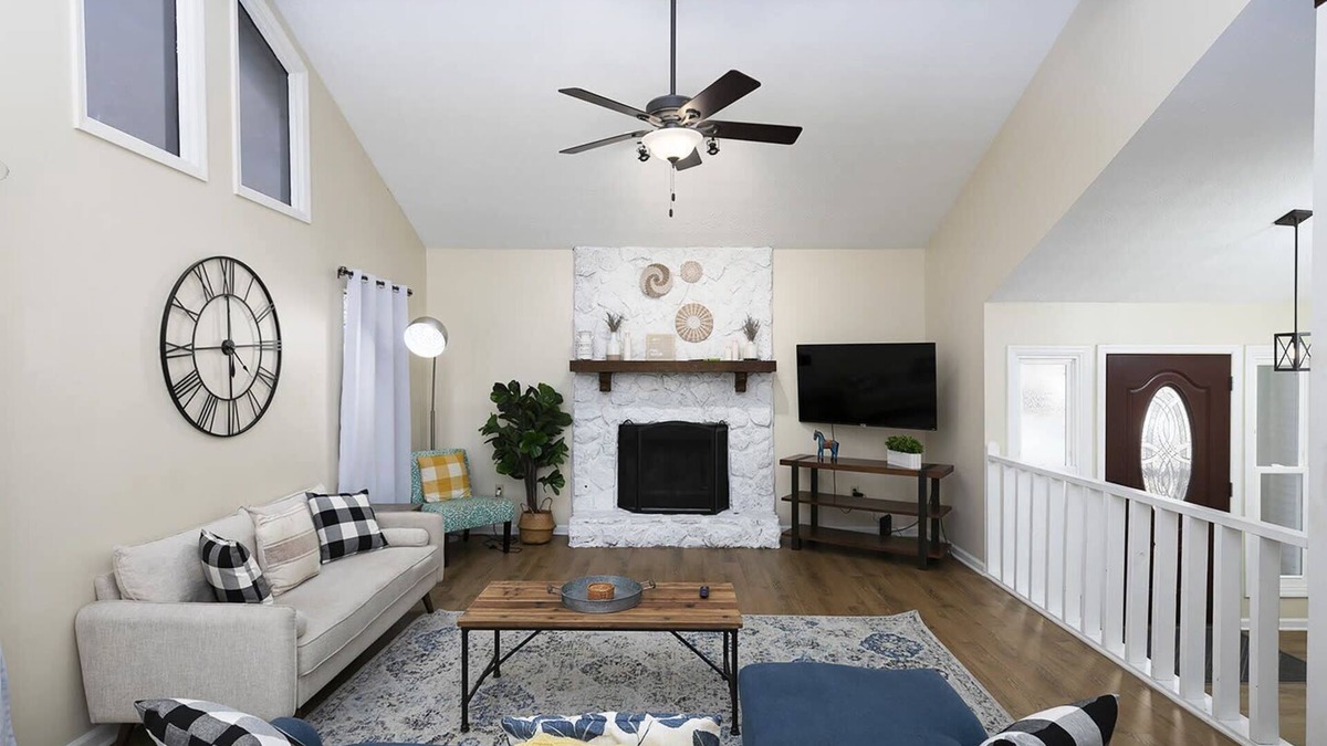 Lithia Springs House | Renovated Farmhouse Near Six Flags