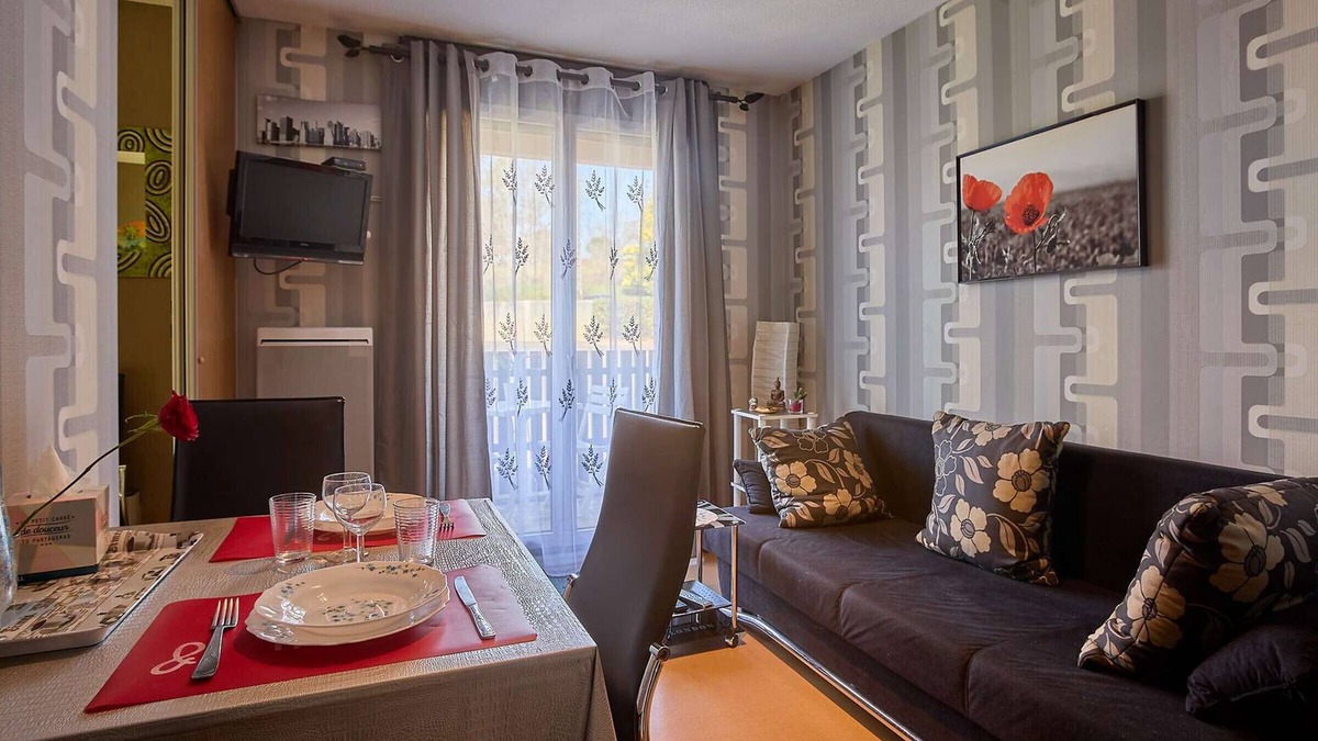 Barbotan-les-Thermes Apartment | Renovated T1 bis, balcony, Wifi