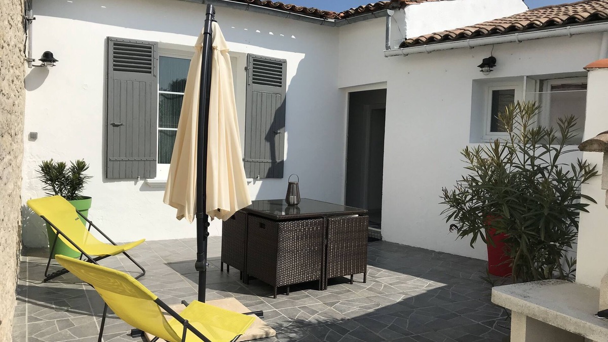 Le Bois-Plage-en-Re House | Renovated retreated house in the Center Village du Bois Plage in Ré