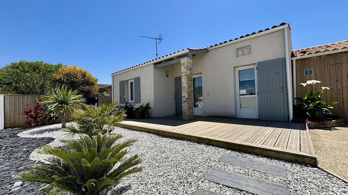 Saint-Pierre-d'Oleron House | Renovated 3-Room House with Garden, Terrace & Parking, Saint-Pierre-d'Oléron - Sleeps 4