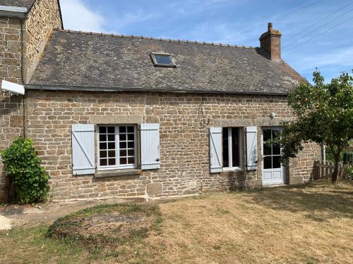 Herce House | Renovated French Country Bungalow for Two - A Home for Your Next Holiday