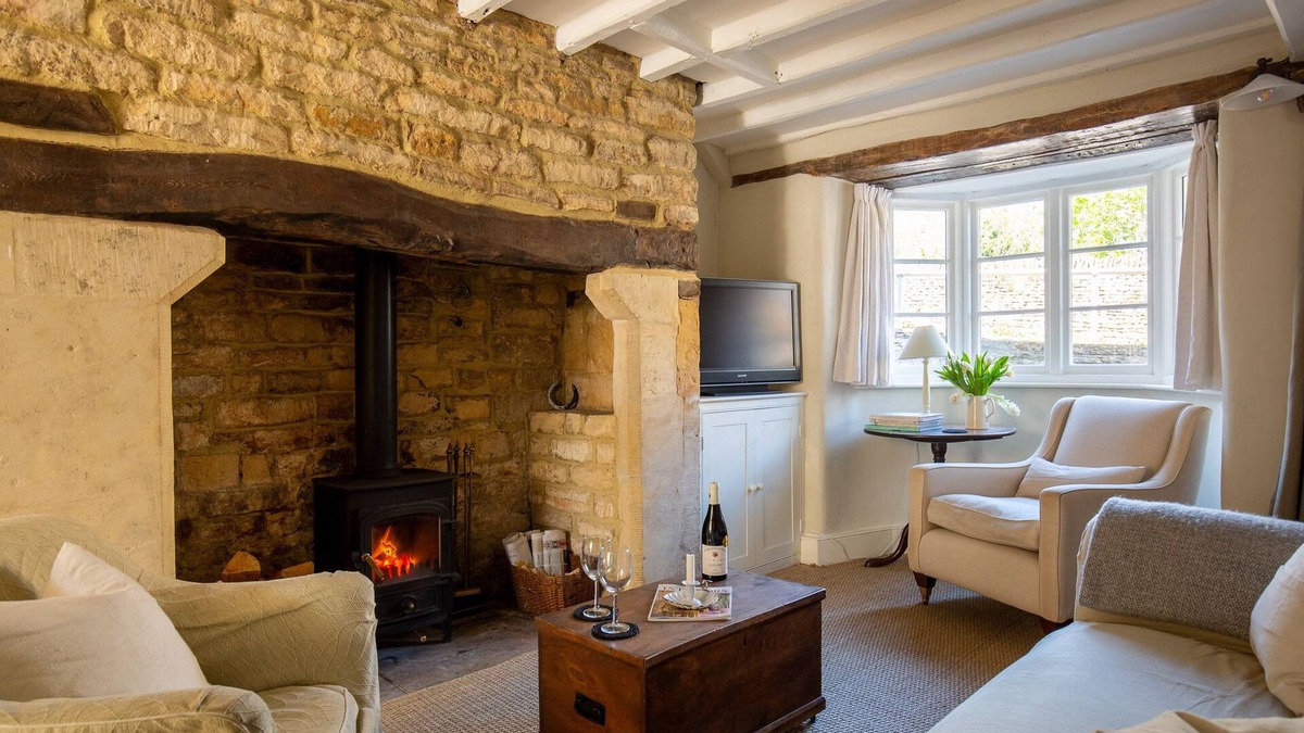 Bourton-on-the-Hill Cottage | ★ Renovated Cosy & Rustic Cotswold cottage with fire ★