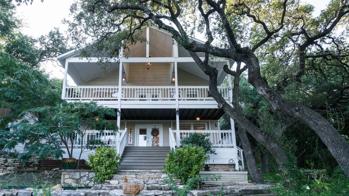 Jonestown House | Renovated Historic Lakefront Gem Overlooking Lake Travis and Jones Brothers Park