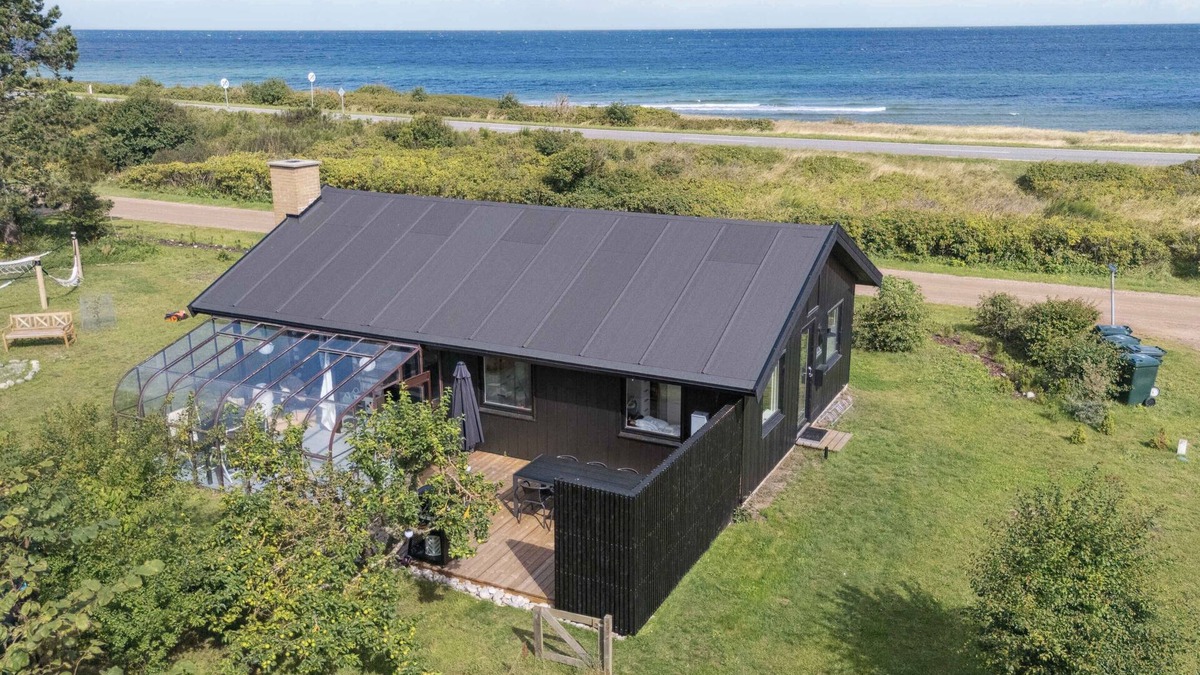 Sjllands Odde House | Renovated holiday home, sea view, 50m to beach