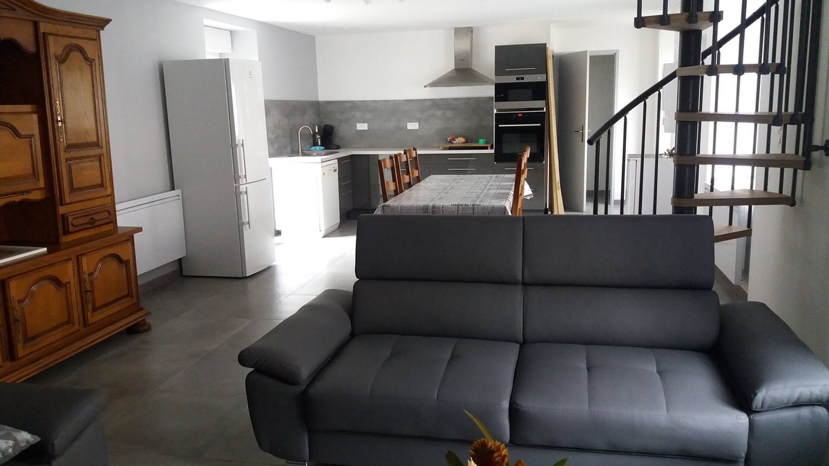 Flaviac House | renovated holiday home - sleeps 8