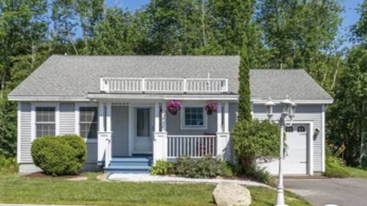 Rockport House | Renovated home one floor living, 2 bedrooms and 2 bathrooms