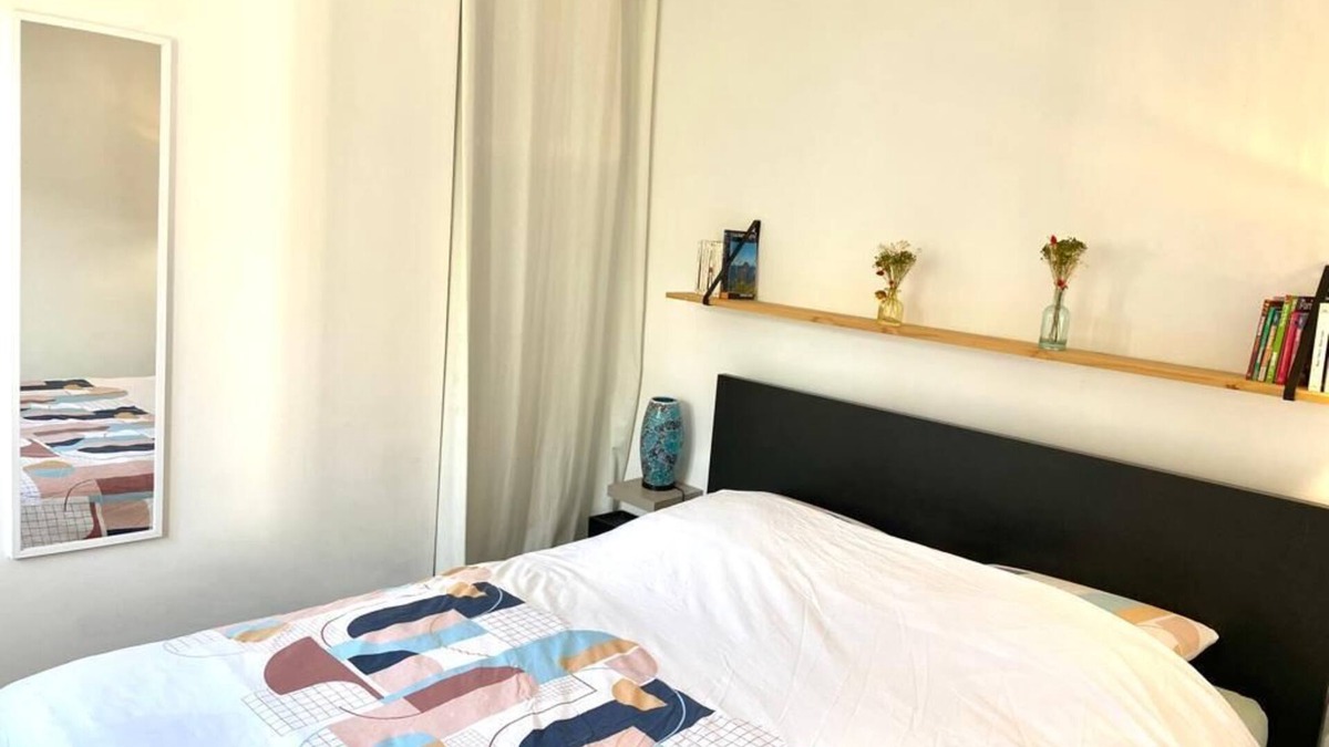 Rambouillet Apartment | Renovated house 10 on foot from Rambouillet train station.
