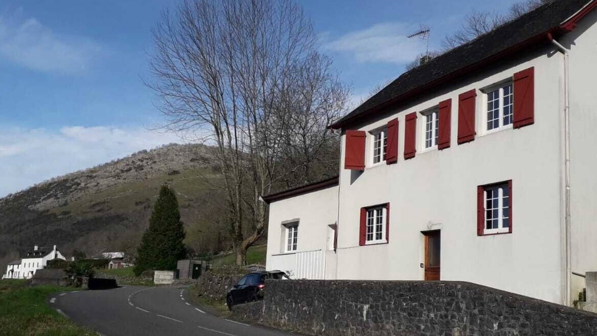 Licq-Atherey House | Renovated house close to magnificent hiking trails