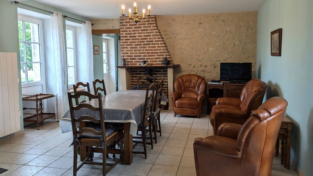 Vennecy Cottage | Renovated house near Orleans, pets allowed