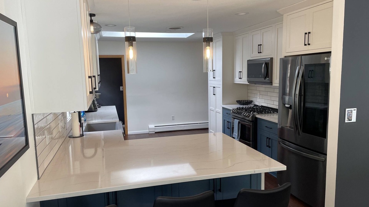 Albert Lea House | Renovated Lake Home! Large Private Deck, near City Center/Hospital