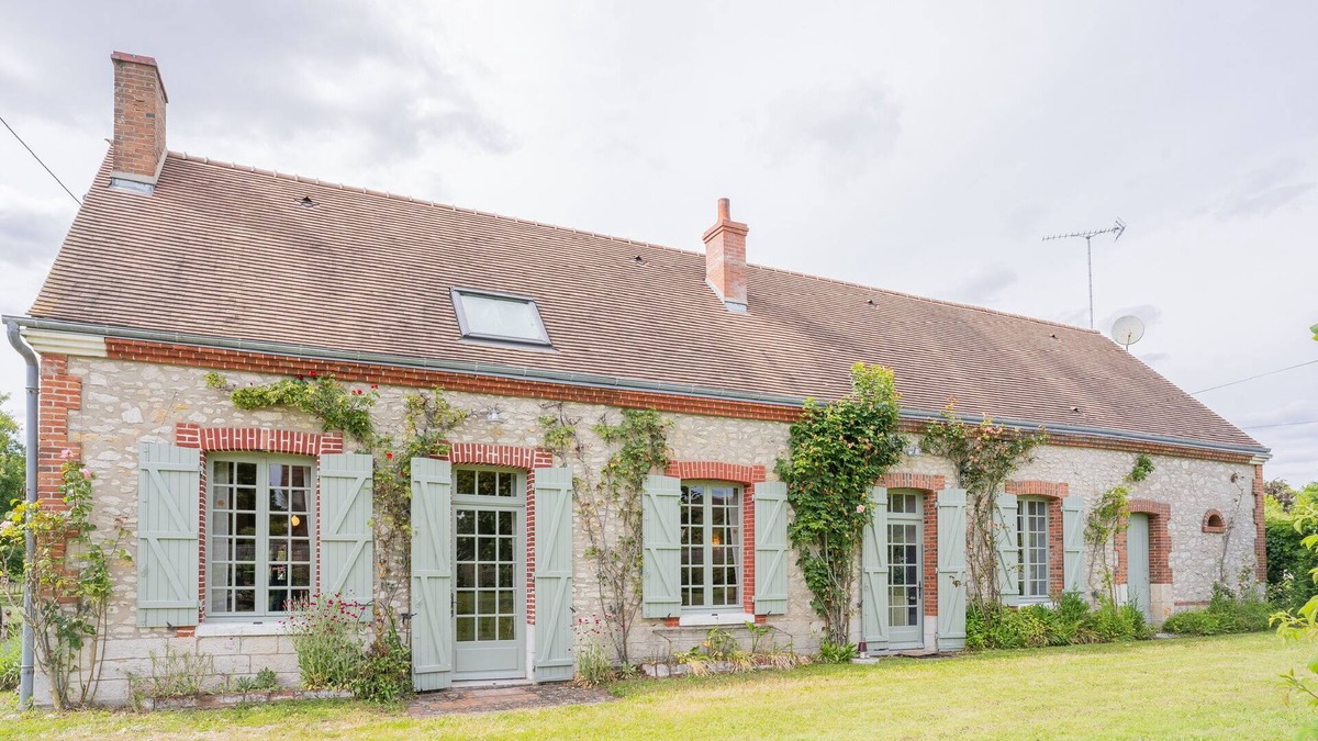 Noyers House | RENOVATED LONGERE DESIGN, WITH GARDEN, 1H30 FROM PARIS, CHARMING VILLAGE ON FOOT