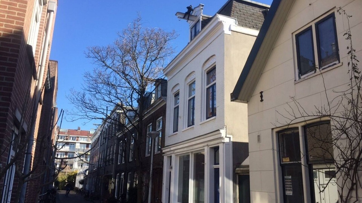 Middenmeer Apartment | Renovated luxury apartment