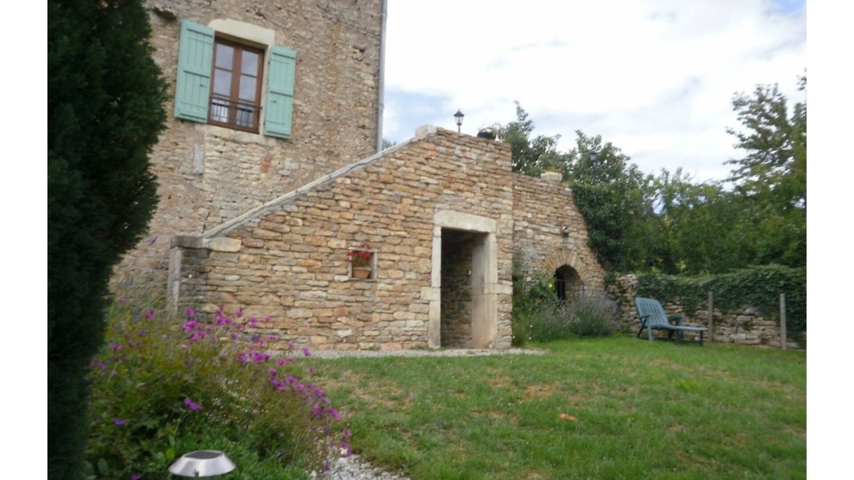 Chassey-le-Camp House | Renovated old house on wine estate