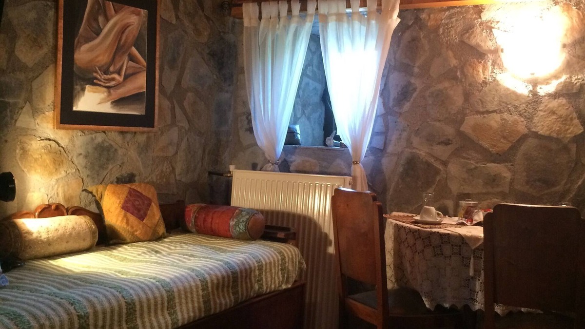 Andritsaina House | Renovated Old Stone Cellar-Theisoa
