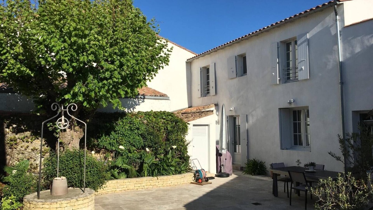 Loix House | Renovated Rhetish house in the heart of the village
