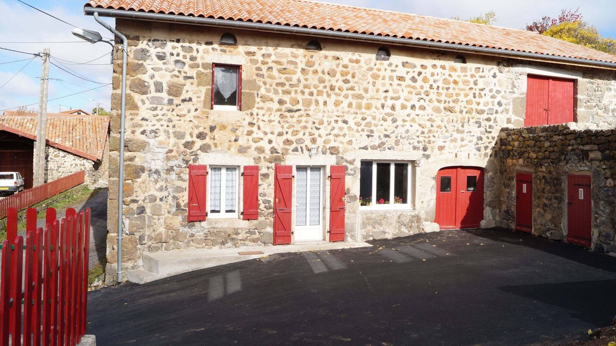 Coucouron House | Renovated rural house in VILLEVERTE *