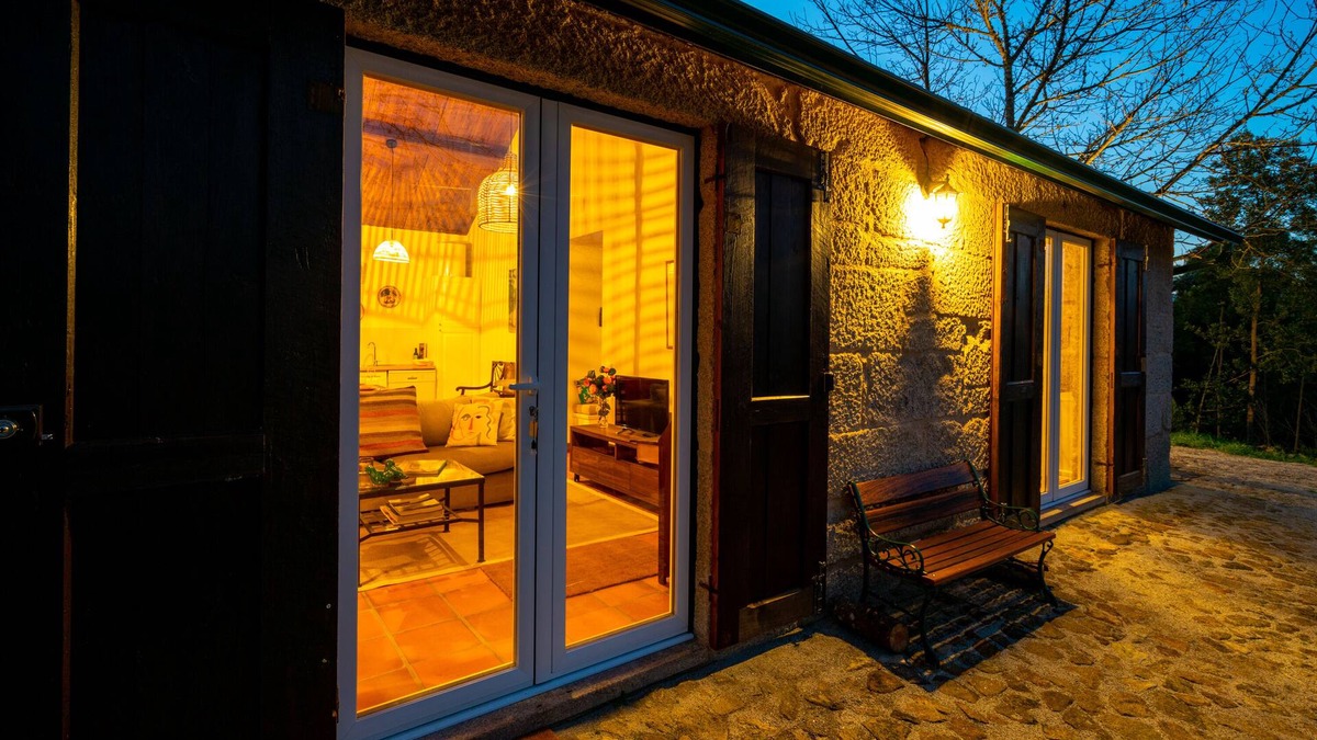 Sao Tiaguinho House | Renovated rural house. Privacy and magnetism in the heart of nature!