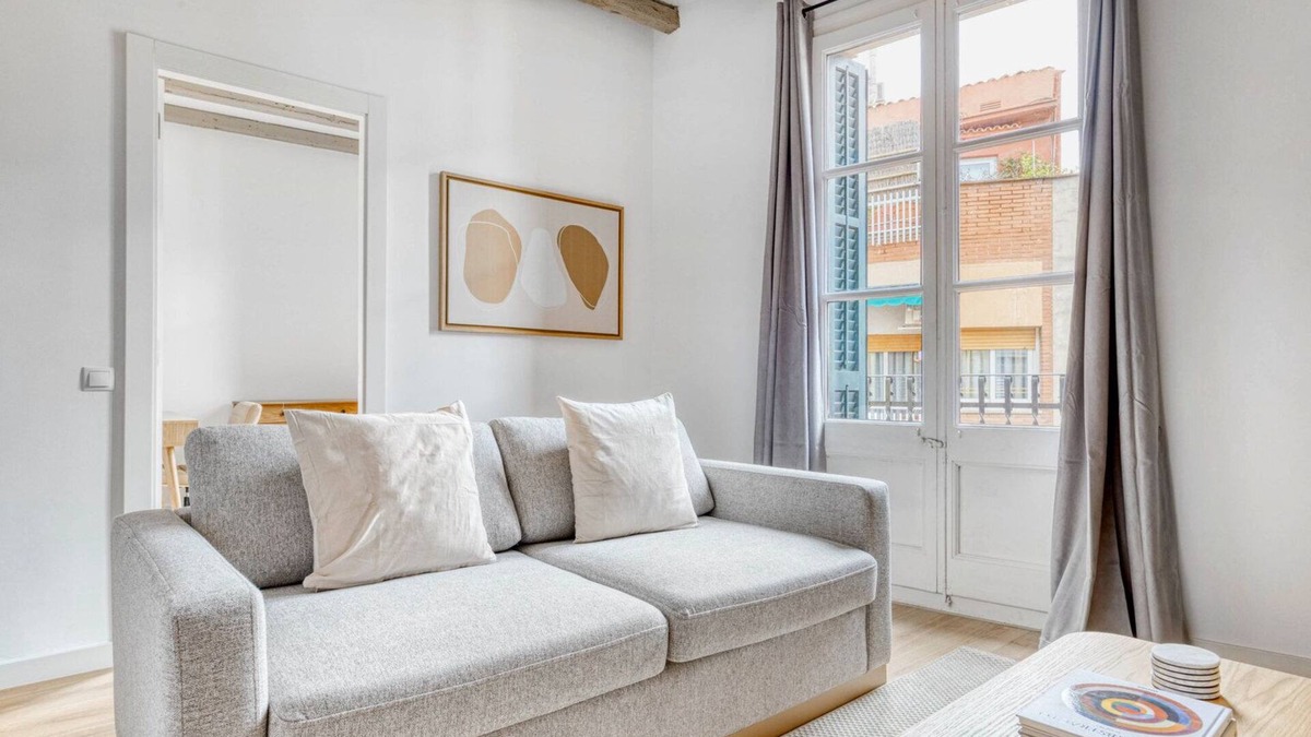 Sarria Apartment | Renovated Sarrià 3br w/Balcony, by Blueground