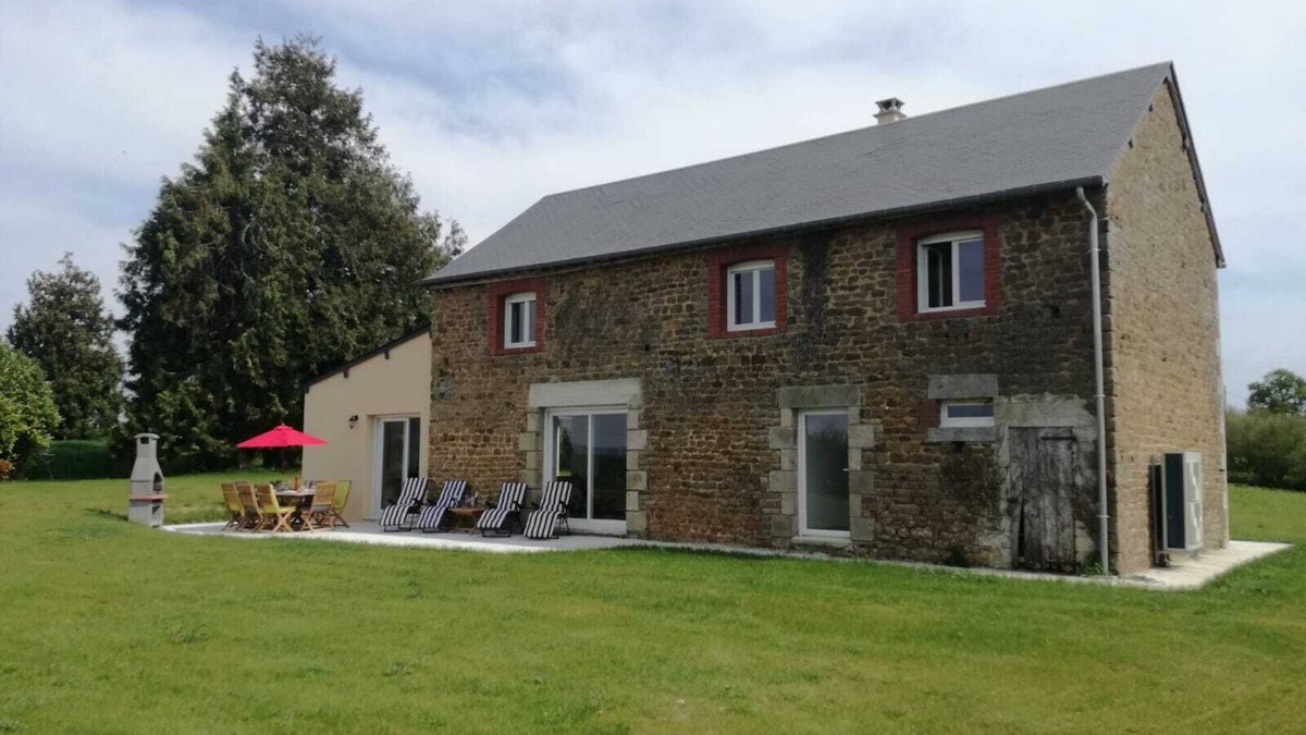 Mortain-Bocage House | Renovated spacious Normandy barn