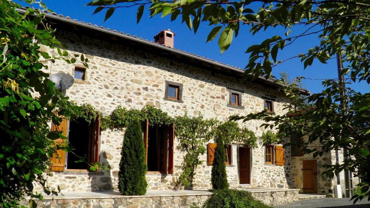 Massignac House | Renovated Stone and Timber House in peaceful location close to all amenities