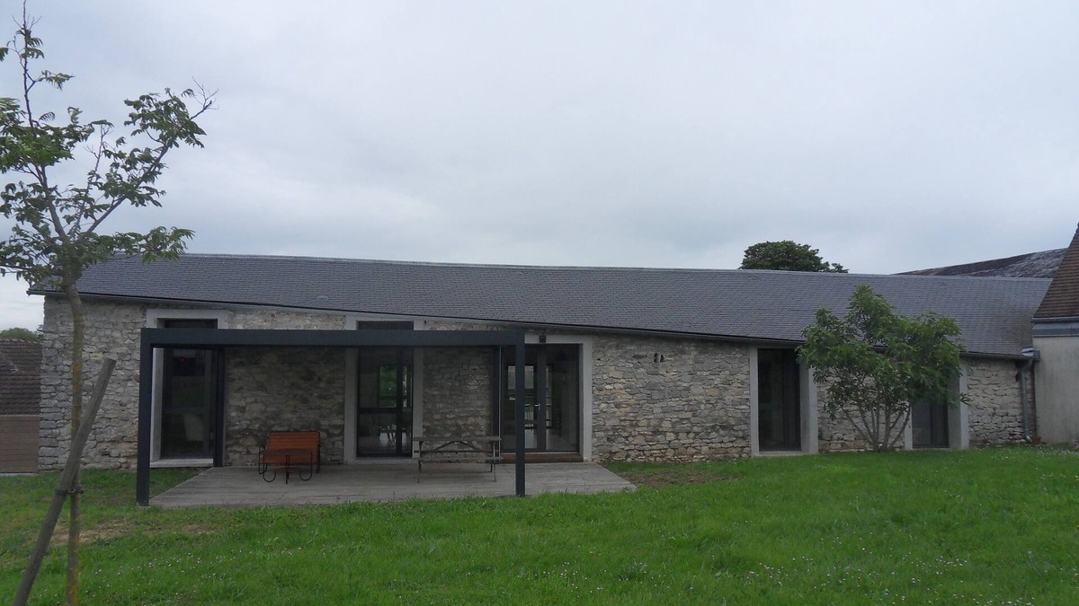 Ermenonville House | Renovated stone building, all comforts, Wifi fibre, E-car charging available