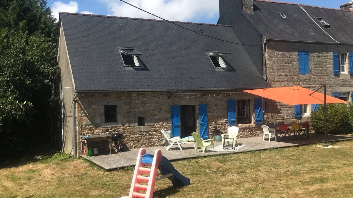 Plufur House | Renovated stone house in Brittany