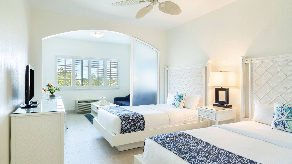 Grace Bay Resort | Renovated Studio at Ports of Call Resort – Ample Amenities in an Ideal Location