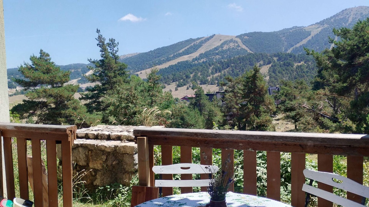 Greolieres les Neiges Apartment | Renovated studio fully equipped 4/5 sleeps Gréolières les Neiges 1400