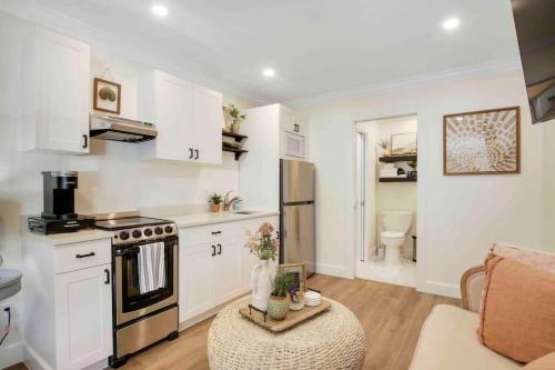 Stuart Apartment | Renovated Studio in Downtown Stuart #5