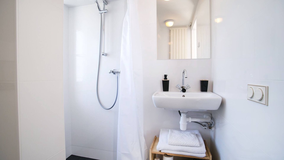 Scheveningen Badplaats Apartment | Renovated studio near the beach
