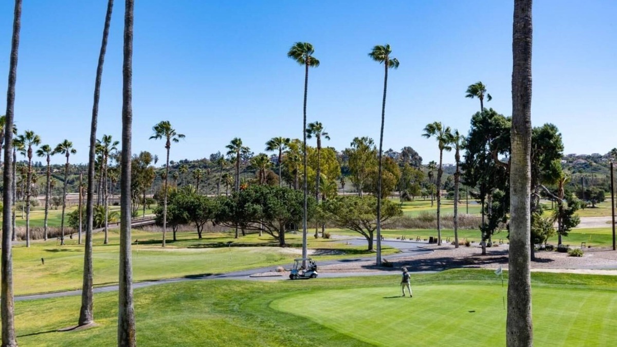 Rancho Santa Fe Hotel | Renovated Suite l Perfect for Scenic Golf Retreats, Tennis, Resort-style Pool