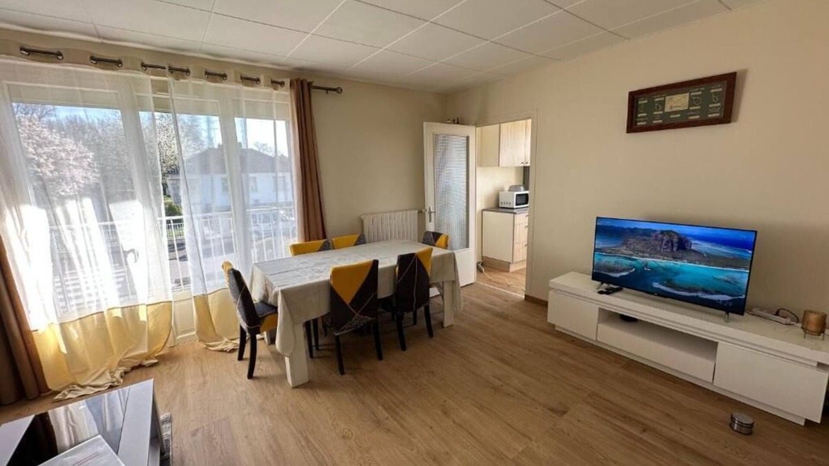 Vendeuvre-sur-Barse House | Renovated townhouse near lakes and Nigloland park