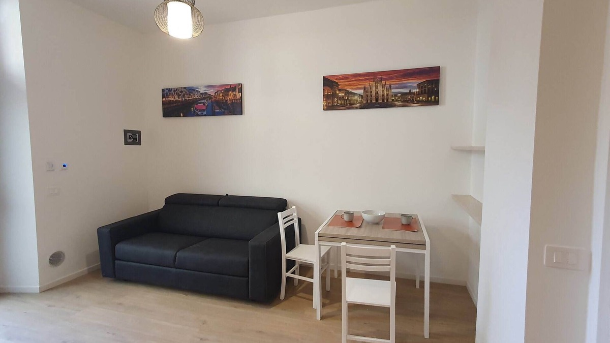 Isola del Bosco - Delle Corti Apartment | Renovated two-room apartment 2 steps from metro M1 Sesto Marelli Milan