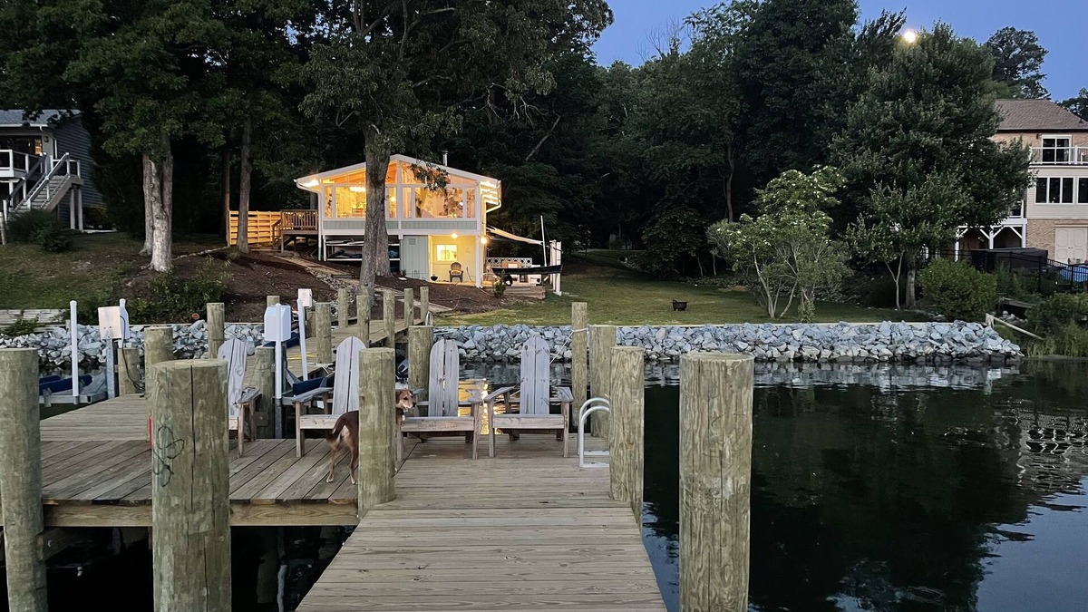 Chesapeake Ranch Estates-Drum Point Cottage | Renovated, Waterfront, Large Private Deep Water Dock, Cowboy Pool, Fire Pit