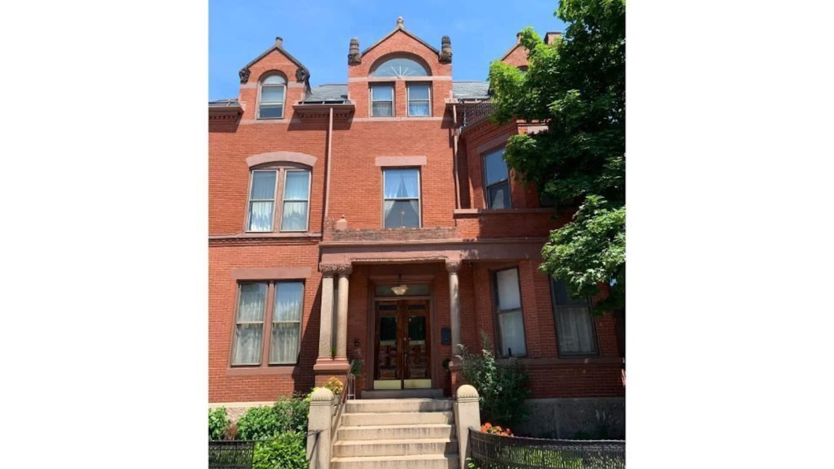 Downtown Portland House | Rent a room in the gorgeous Holt House
