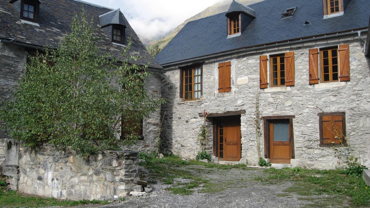 Tramezaigues Ski Chalet | Rent barn renovated in the heart of a village close to St Lary