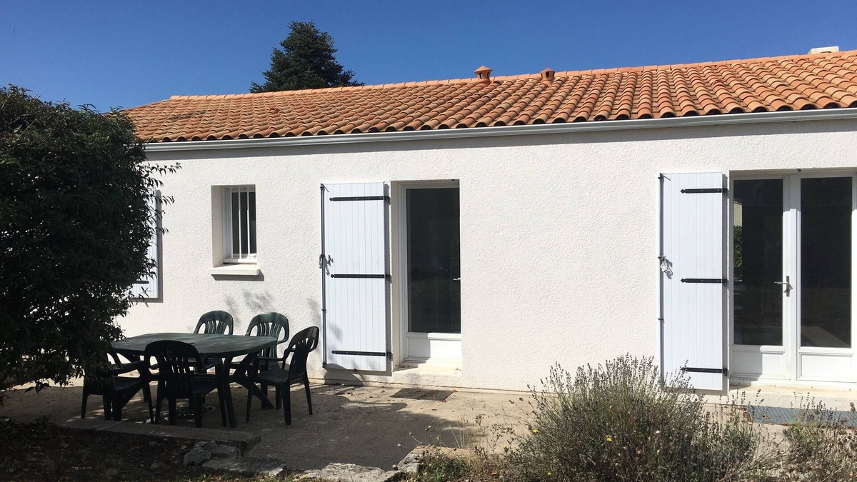Nieul-sur-Mer House | Rent detached house with enclosed garden, near La Rochelle, Ile de Ré