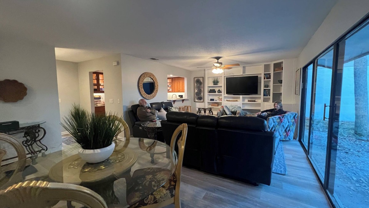 Palm Valley House | Rent or stay longer, Playtheyards.com, beach & dining get away!