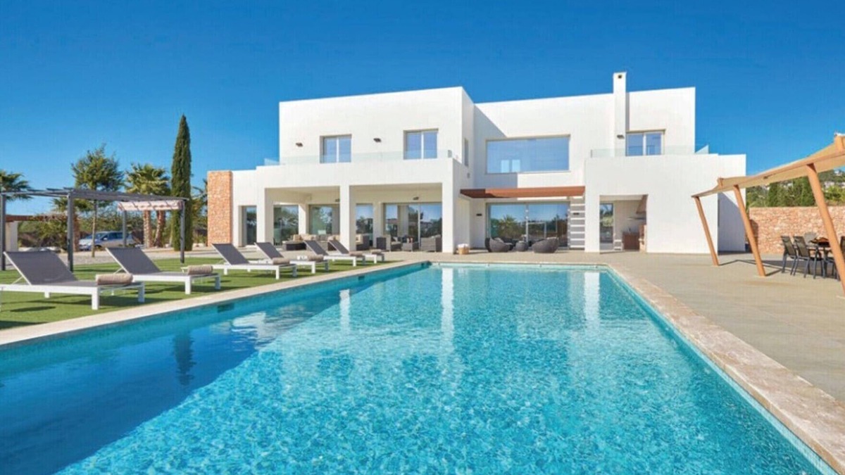 Can Furnet Villa | Rent Your Own Luxury Villa with 8 Bedrooms, Ibiza Villa 1038