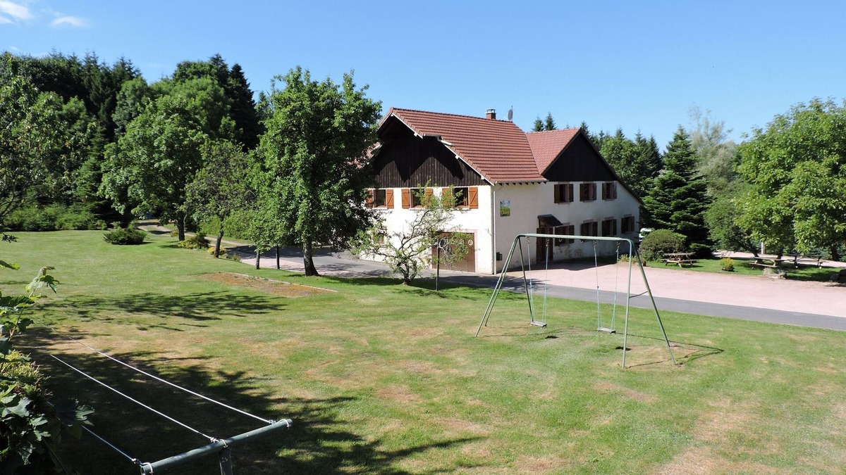 Arrentes-de-Corcieux Apartment | Rental cottage in renovated farm