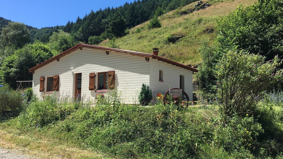 Soultz-Haut-Rhin Ski Chalet | RENTAL FOR 4 PEOPLE ALL COMFORT 75 M2 3 stars